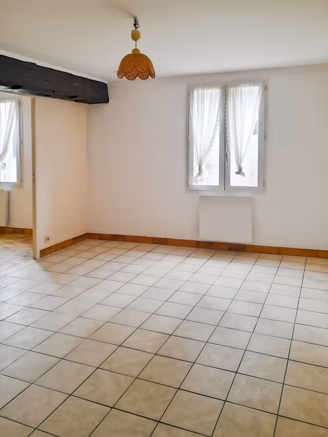 Rental ad image