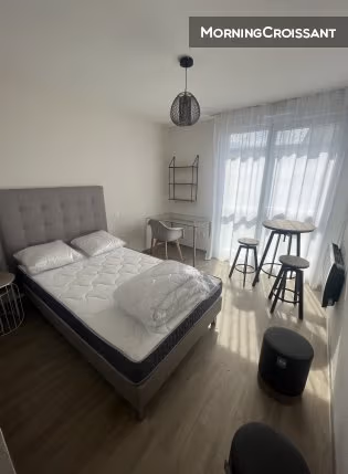 Rental ad image