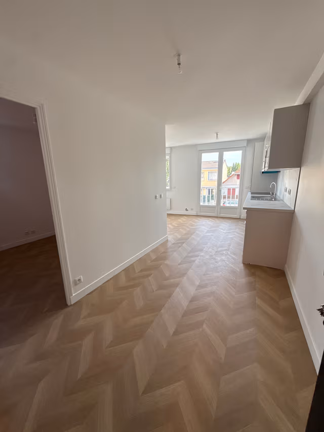 Rental ad image