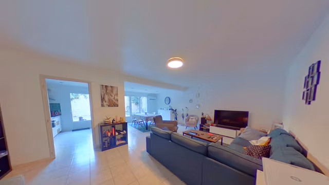 Rental ad image