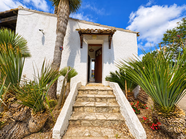 Rental ad image